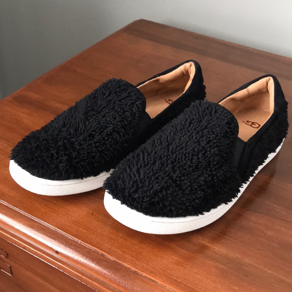 UGG Women’s Ricci Slip-on Sneaker
